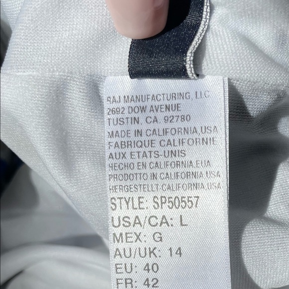 SPLENDID NWT “TROPICS SPOT” ONE PIECE SIZE LARGE (10-12 w/ removable pads) I - Picture 6 of 9